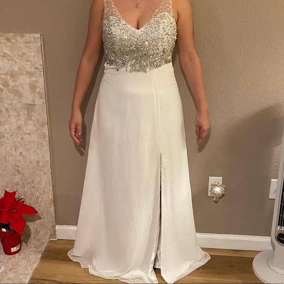 Prom dress - Picture 2 of 6